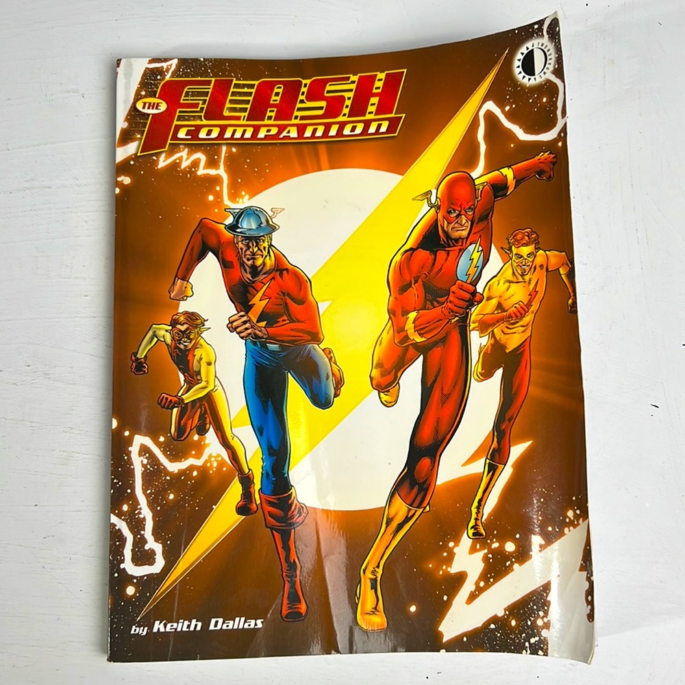 The Flash Companion by Keith Dallas (2008, Trade Paperback) EUC First Printing